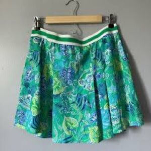 Lilly Pulitzer Luxletic Silvana Skort. "Botanical Green In A Flutter" 
Large.